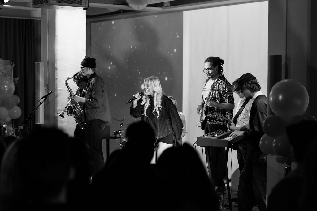 Leija och bandet live